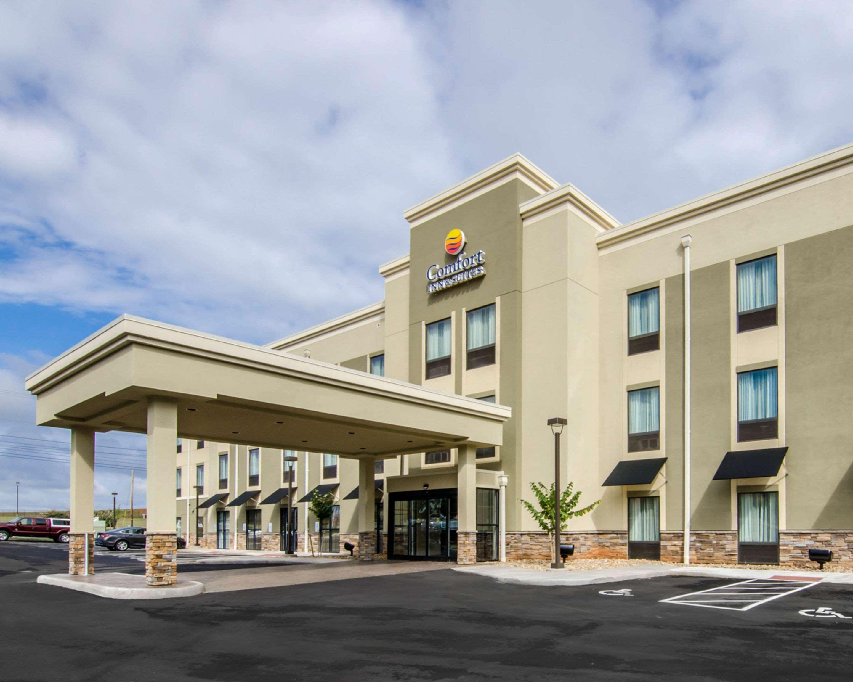 Comfort Inn & Suites Lynchburg Airport - University Area Eksteriør billede