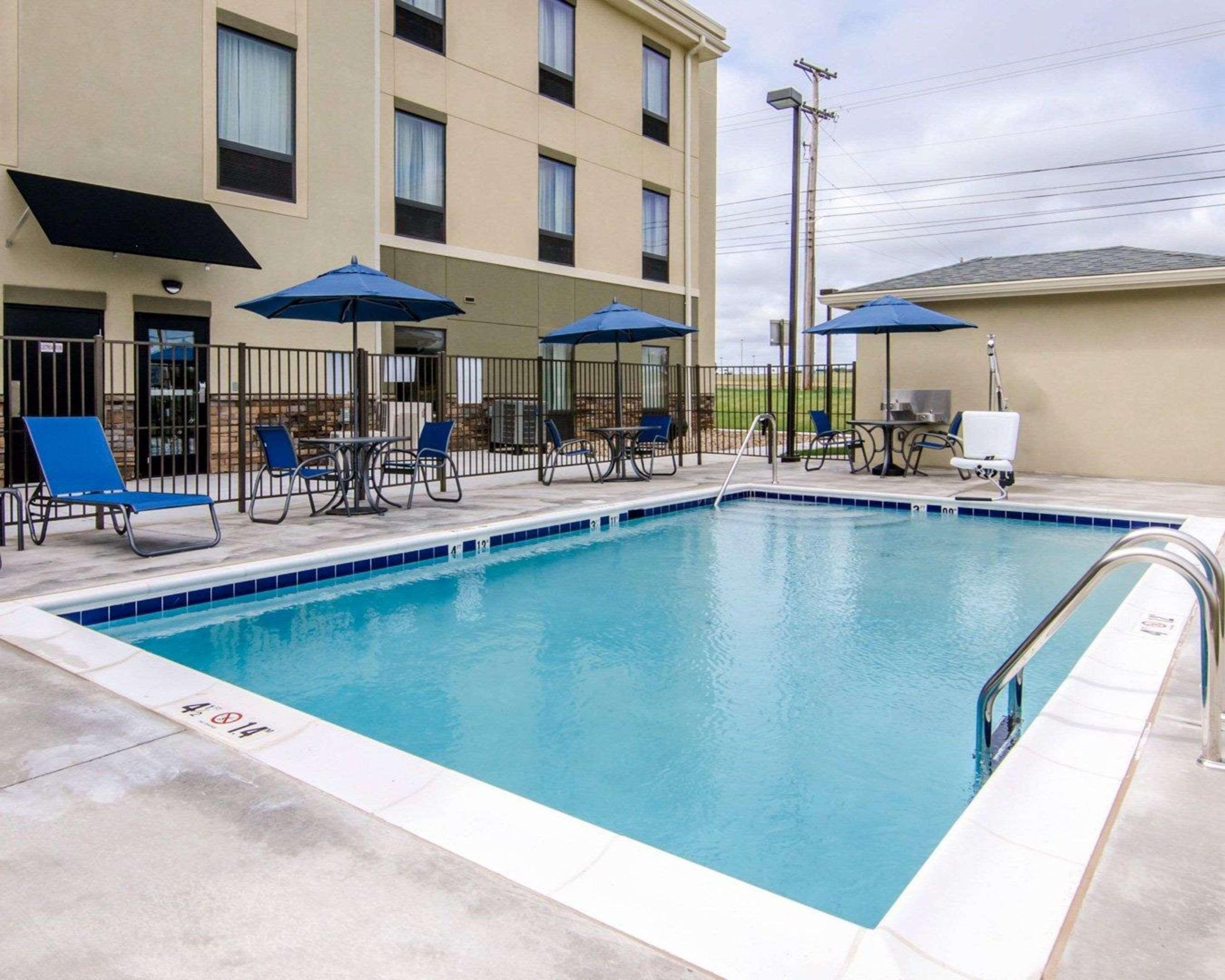 Comfort Inn & Suites Lynchburg Airport - University Area Eksteriør billede