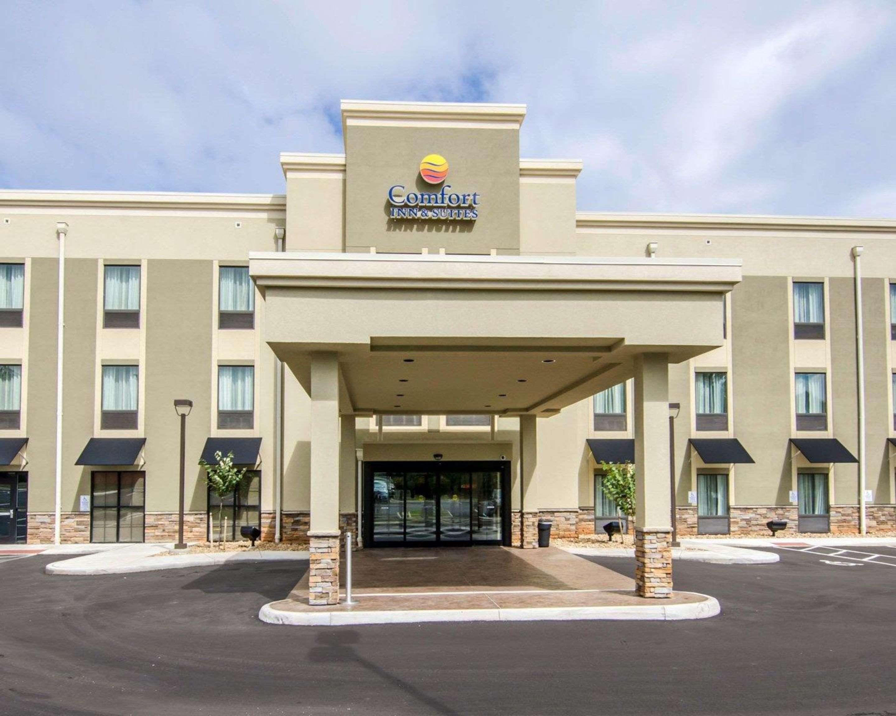 Comfort Inn & Suites Lynchburg Airport - University Area Eksteriør billede