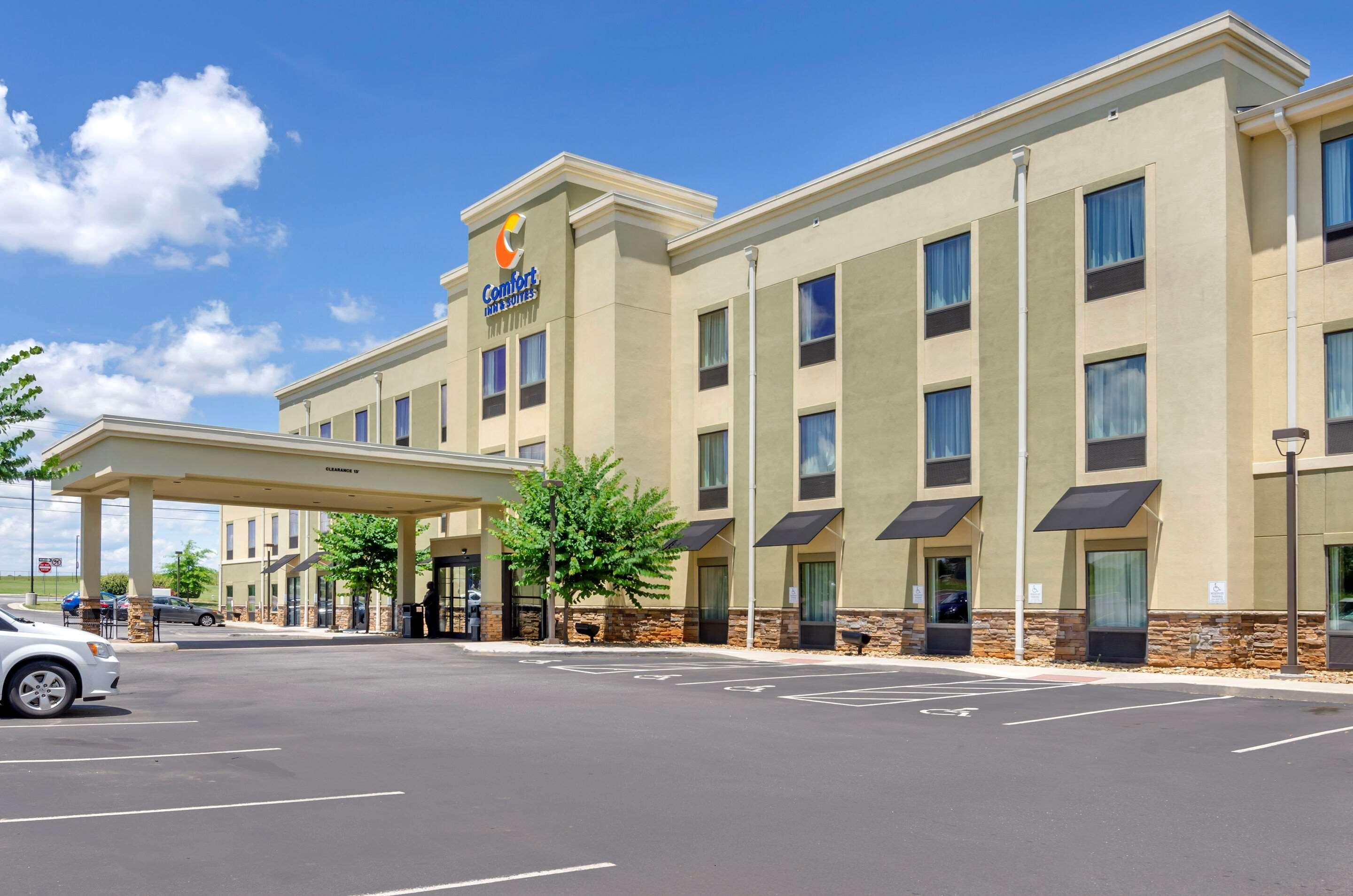 Comfort Inn & Suites Lynchburg Airport - University Area Eksteriør billede